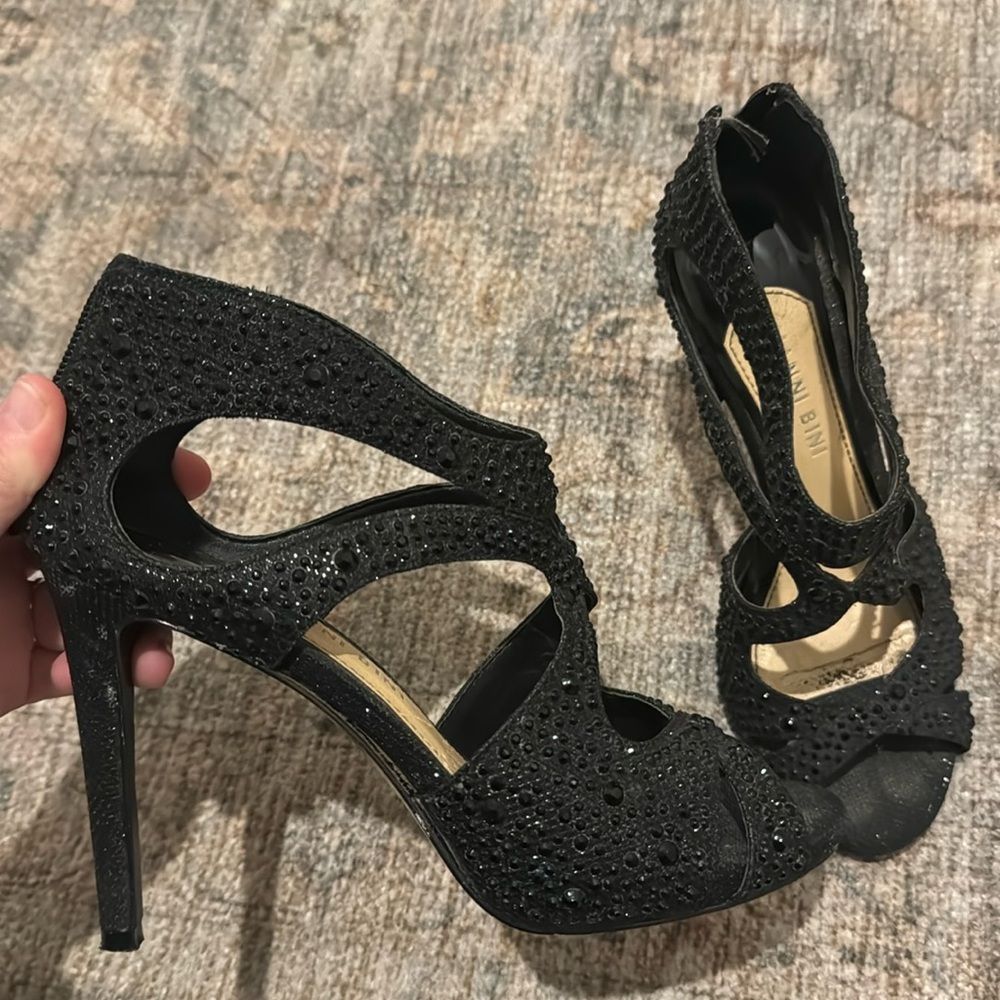 Gianni Bini Black Sparkly Heels Size 6.5 worn only a couple times